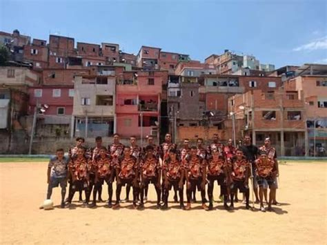 Familia Receba Futebol Favela São Paulo Sp