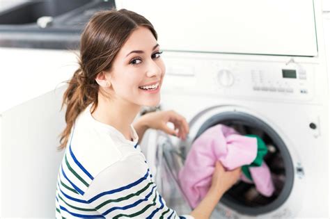 To get rid of the pilling on sheets, you are going to use a razor and shave the sheets. How to Avoid Pilling on Clothes and Sheets? | ThriftyFun