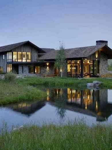 Impressive Wood And Stone Mountain Dwelling In The Northern Rockies