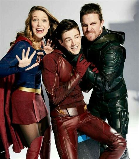 Four Way Crossover Melissa Benoist Supergirl Grant Gustin Flash