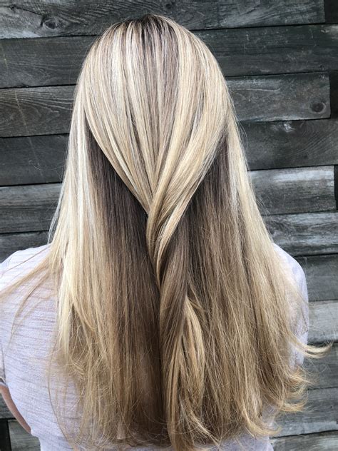 Blonde highlights with darker hair underneath | Dark underneath hair