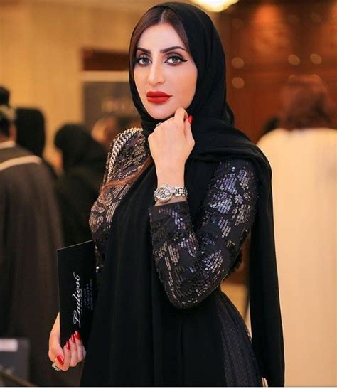 Pin By Sumaiya Khan On Hijab Beautiful Arab Women Arab Girls Hijab Iranian Girl