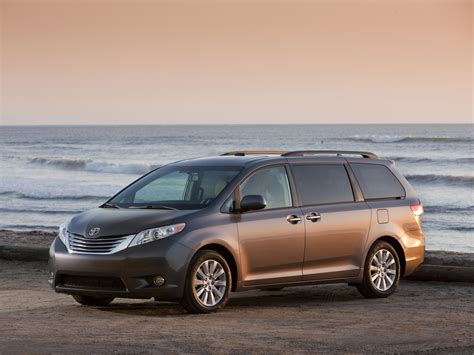 Standard features on the 2011 sienna include. 2011 Toyota Sienna Limited | Motor Desktop