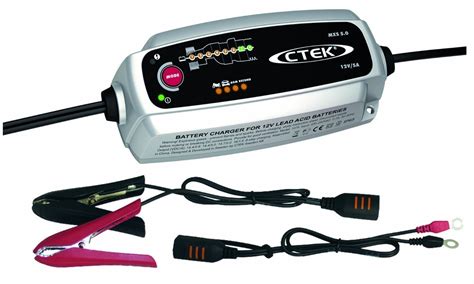 Ctek mxs 10 ⇒ das gerät ist in einem spritzwassergeschützen und staubdichten (ip 65) gehäuse untergebracht. CTEK MXS 5.0 Test ++ Testsieger ++ Preisvergleich
