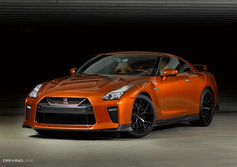 We zijn benieuwd welke trackrecords er allemaal verbroken gaan worden! Nissan's 2017 GT-R is Here, Comes with 565 Horsepower ...