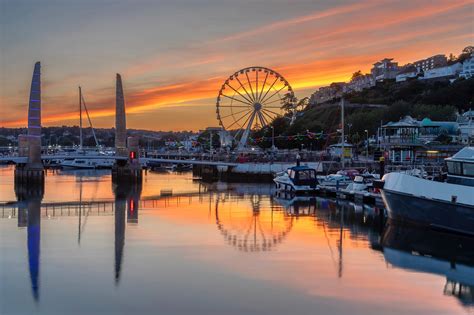 9 Best Things to Do After Dinner in Torquay - What to Do in Torquay at
