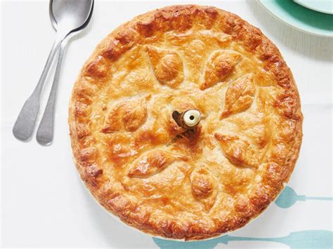 17/26 mary berry's apple pie. A creamy potato, cheese and leek pie filling in a flaky pastry case from Mary Berry. | Mary ...