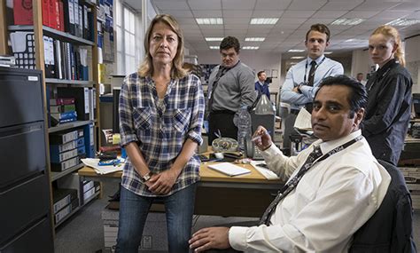Unforgotten is a british crime drama television series, which initially aired on itv on 8 october 2015. Unforgotten series 2 cast: who's who in the crime drama ...