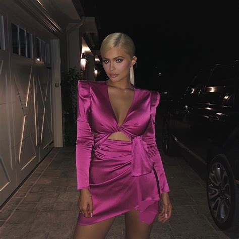 Kylie Jenners Stylist Reveals Details On The Birthday Girls Looks E