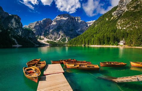 Lago Di Braies Perla Delle Dolomiti Dove Si Trova Il Lago Color Smeraldo