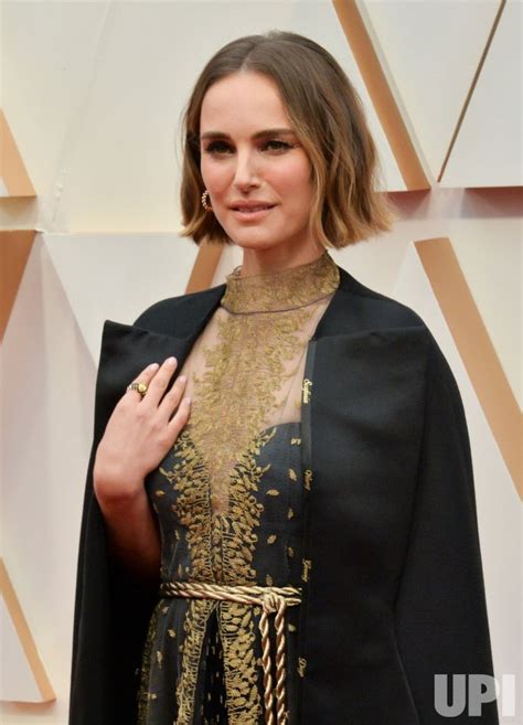 Photo Natalie Portman Arrives For The 92nd Annual Academy Awards In