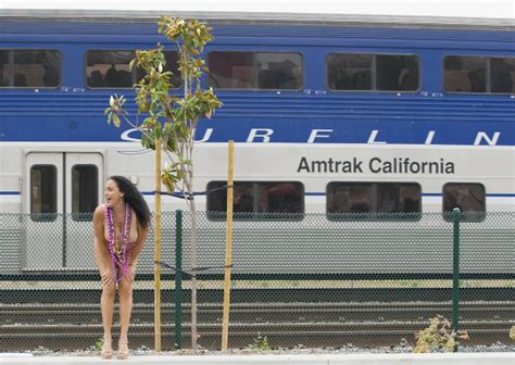 Annual Mooning Of Amtrak Fewer Bare Bottoms This Year Orange County Register