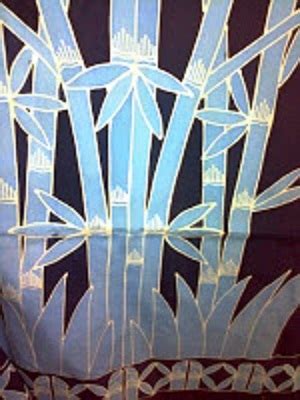 Ciri khas dari motif batik pring adalah gambar rumpun bambu tegak yang di bagian atasnya terdapat gambar bulan. Fitinline.com: Batik Khas Magetan: Batik Pring