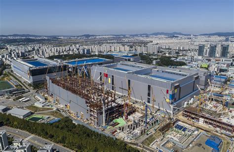 Samsung Electronics Starts Production Of Euv Based 7nm Lpp Process
