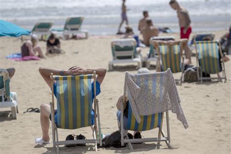 Uk Set To Swelter In Record Breaking July Weather As Temperatures Soar Up To 37c London