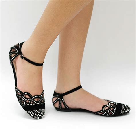 Buy Flat Shoes Be Comfortable And Stylish