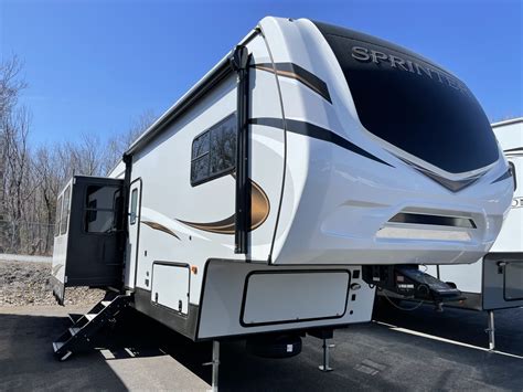 He loves camping in nature, fishing, and spending time with his family. Keystone RV Sprinter 2021 à vendre Québec : Véhicule récréatif | Caravane à sellette