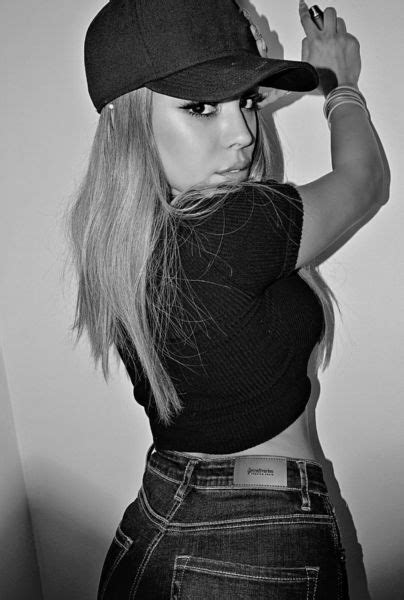 Music video by danna paola performing oye pablo (#separadosperojuntos). Danna Paola cautivó a todos con esta postal | xoxo.news Celebs