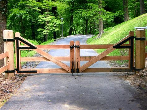 Split Rail Fence Driveway Entrance Ideas Split Rail Drive Way