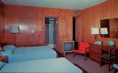 Postcards Of Mid Century Motel Rooms With Style Flashbak Room Motel Room 70s House