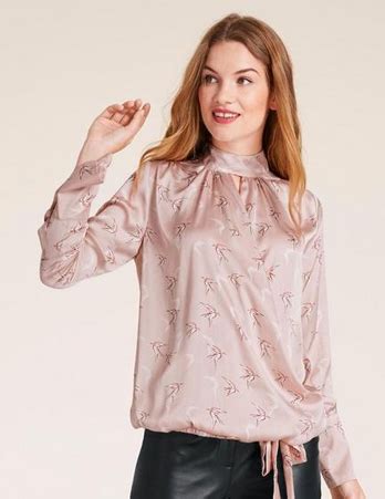 Tenue Pour Un Anniversaire