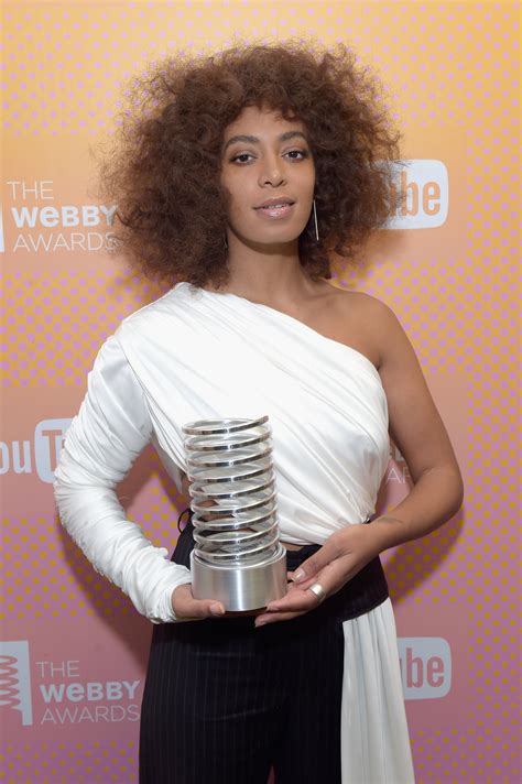 Solange Shared A Photo Of Her Skin Covered In Hives With A Truly