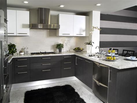 Sinks are available in integral, under mount and drop in styles. 25 U Shaped Kitchen Designs (Pictures) - Designing Idea