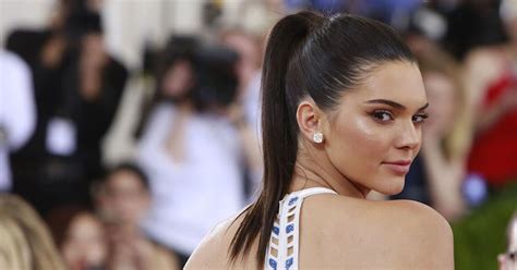 Kendall Jenner Really Shows Off Her Assets In A Sexy New Instagram