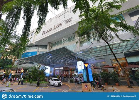 Plaza low yat is the premier it & gadget shopping mall in malaysia, conveniently located in kl city center. Low Yat Plaza editorial stock image. Image of lifestyle ...