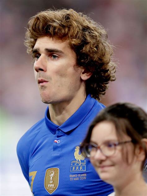 Great antoine griezmann grew out his hair but shaved, then restart his hair growth journey and now is more than 2 years growing. Antoine Griezmann of France during the EURO Qualifier ...