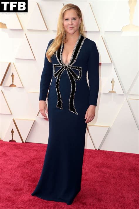 Amy Schumer Displays Nice Cleavage At The 94th Annual Academy Awards 18 Photos Onlyfans