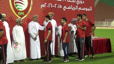 أعلن الفريق الكتالوني موعد مباراة الاهلي السعودي وبرشلونة الودية في الدوحة، ونشر الموقع الرسمي لنادي برشلونة الإسباني توقيت نشر فريق البارسا على صدر موقعة الإلكتروني موعد المواجهة الودية مع بطل الدوري السعودي دوري جميل للمحترفين الموسم الماضي، وذلك. ‫تتويج نادي بوشر بطل الدوري الاولمبي لكرة القدم 2015 2016‬‎ - YouTube