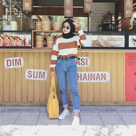 Celana boyfriend dapat dikategorikan ke dalam jenis celana yang desainnya cenderung longgar, hampir tidak ada lekukan dan lebih menyerupai celana jeans pria. Yeaayy Celana Jeans Boyfriend P&B Terlariss dan Termurahh ready stock lagi 😛 Ada tag dan label P ...