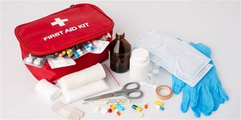 20 Essential Items In Your First Aid Kit Cangard