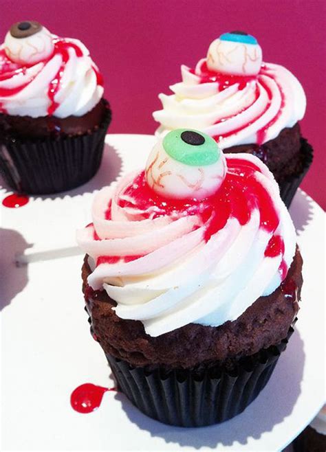 35 delicious halloween cupcake ideas homemydesign