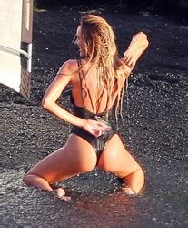 Candice Swanepoel Shows Off Her Fabulous BEGINI Body