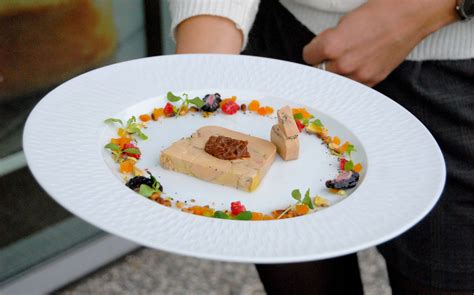 Medizin Relais Punkt presentation assiette foie gras grand chef heiß