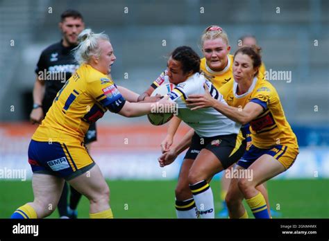 Womens Rugby League Stadium Hi Res Stock Photography And Images Alamy