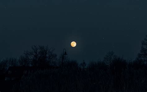 Download Wallpaper 3840x2400 Moon Full Moon Starry Sky Night