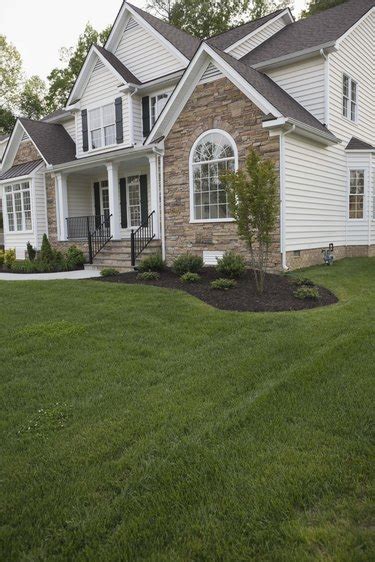 The density of the motor oil is affected by temperature, meaning that the oil expands as it is warmed up, providing an accurate indication of the oil level within the frame. What Kind of Oil Does a Hydro Drive Simplicity Mower Take ...