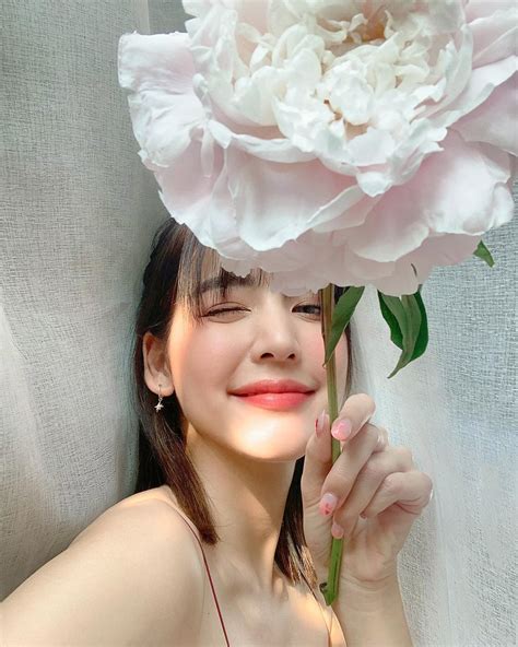 ใครๆก็บอกให้ทานผักแล้วจะสุขภาพดี แล้วผักทั้งหลายที่มีหลากสีสัน มีคุณประโยชน์ และ สารอาหารอะไร โบว์ เปิดใจ หลังออกจากช่อง7 ไปอยู่ช่อง 3
