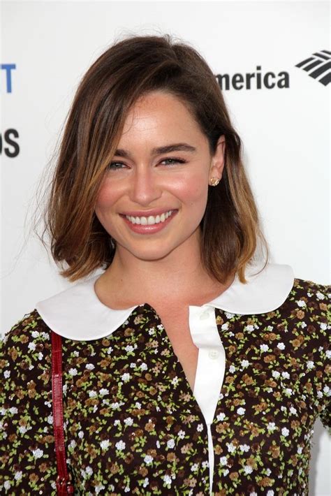 Emilia Clarkes Hairstyles Over The Years Emilia Clarke Hair Emilia