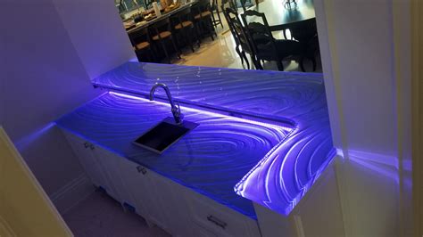 Designing Glass Countertops With Custom Artistic Flow Vs Plain Generic Patterned Glass