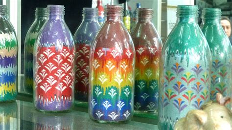 Learn How To Do The Sand Art Bottle Sand Art Bottles Diy Sand Art