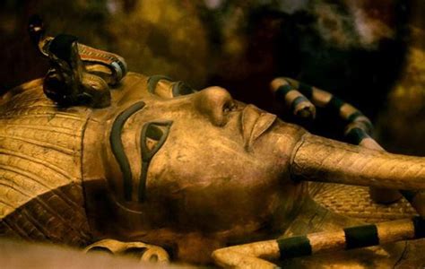 Egypt Says Scan Of King Tuts Burial Tomb Shows Hidden Rooms