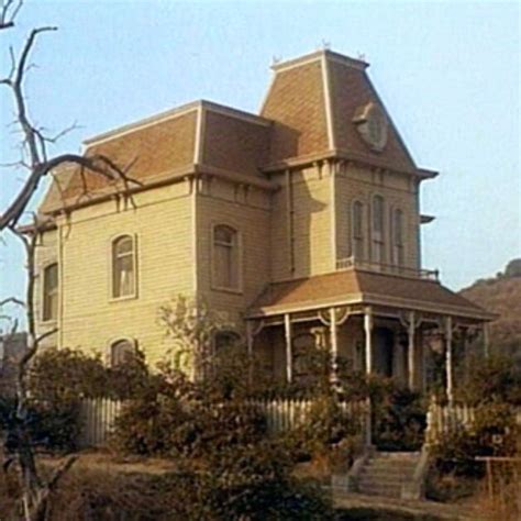 7 Times The House From Alfred Hitchocks Psycho Appeared On Tv
