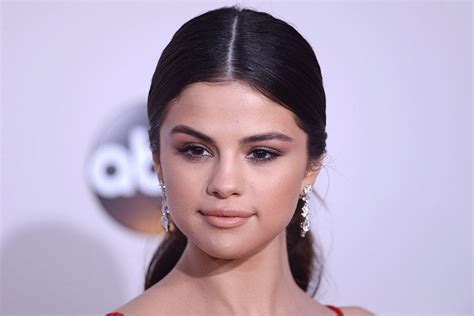 Selena Gomezs Mom Revealed The Moment She Knew Her Daughter Would Be A