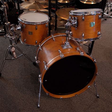 Yamaha Maple Custom Absolute 3pc Drum Set Used
