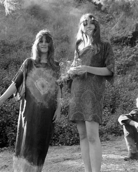 Hippie Fashion From The Late 1960s To 1970s Is A History Lesson Mode