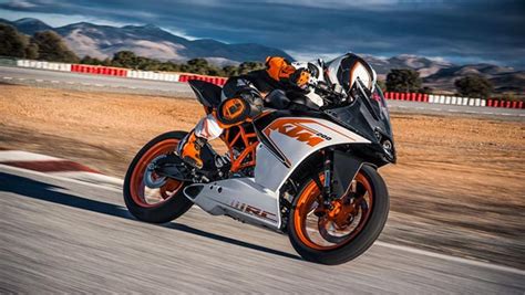 Ktm Rc 200 Black Colour Variant Launched In India At Rs 177 Lakh